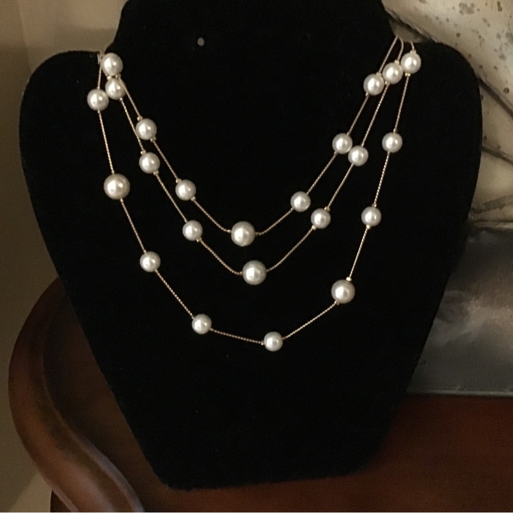 Vintage Cezanne 44” single strand faux pearl necklace
